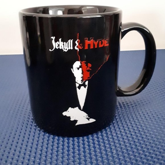 ** SOLD ** (A) Broadway Lover Mugs - Set of 5 - Picture 4 of 12